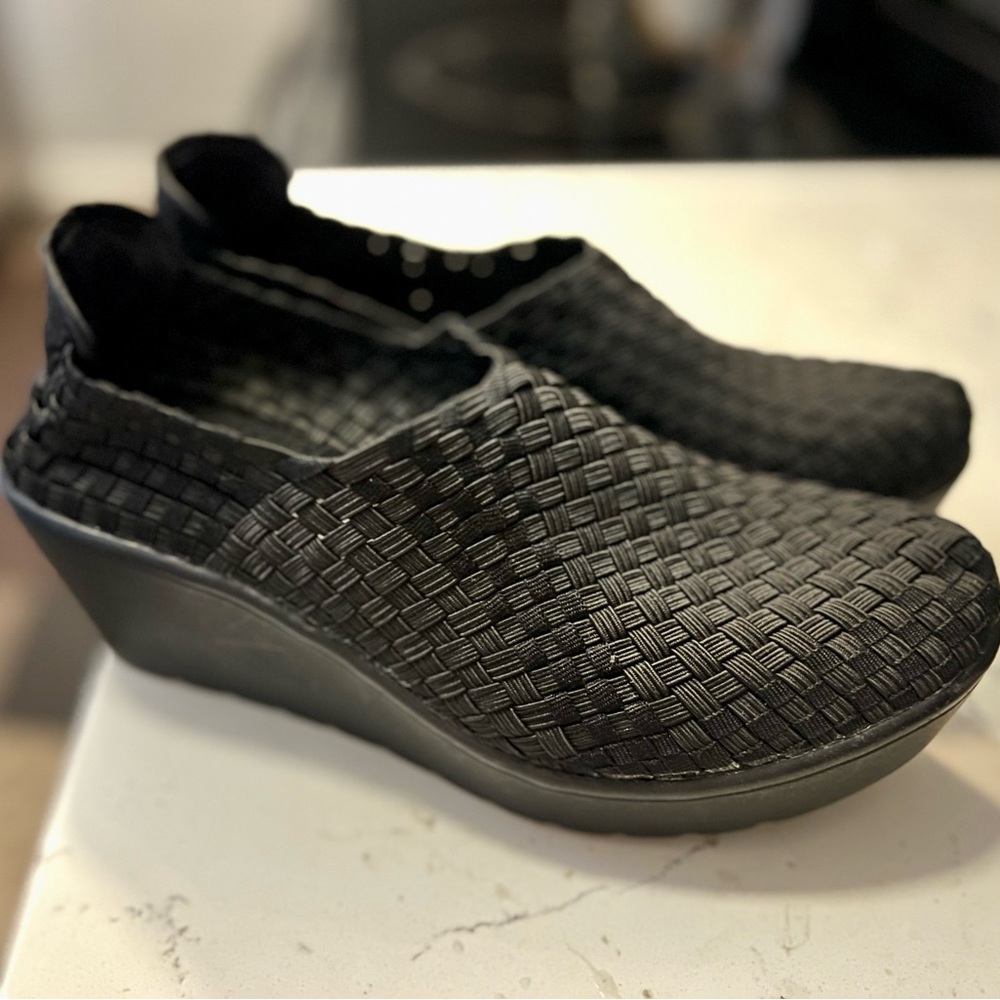 Steve Madden Black Platform Wedges